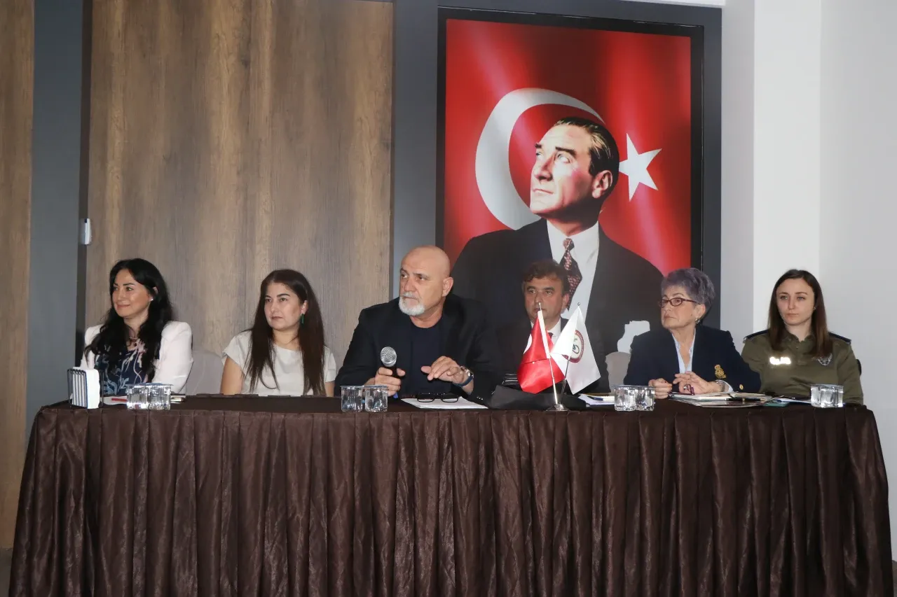 SOKAK HAYVANLARINA G&Uuml;NCEL BAKIŞ