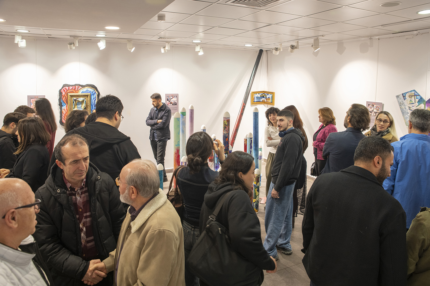 Prof.Dr. Metin EKER, Ondokuz Mayıs &Uuml;niversitesi&rsquo;nin kuruluşunun 50. Yılı m&uuml;nasebeti ile &ldquo;38/50: Retro-Perspektif&rdquo; adını verdiği bir kişisel sergi a&ccedil;tı.