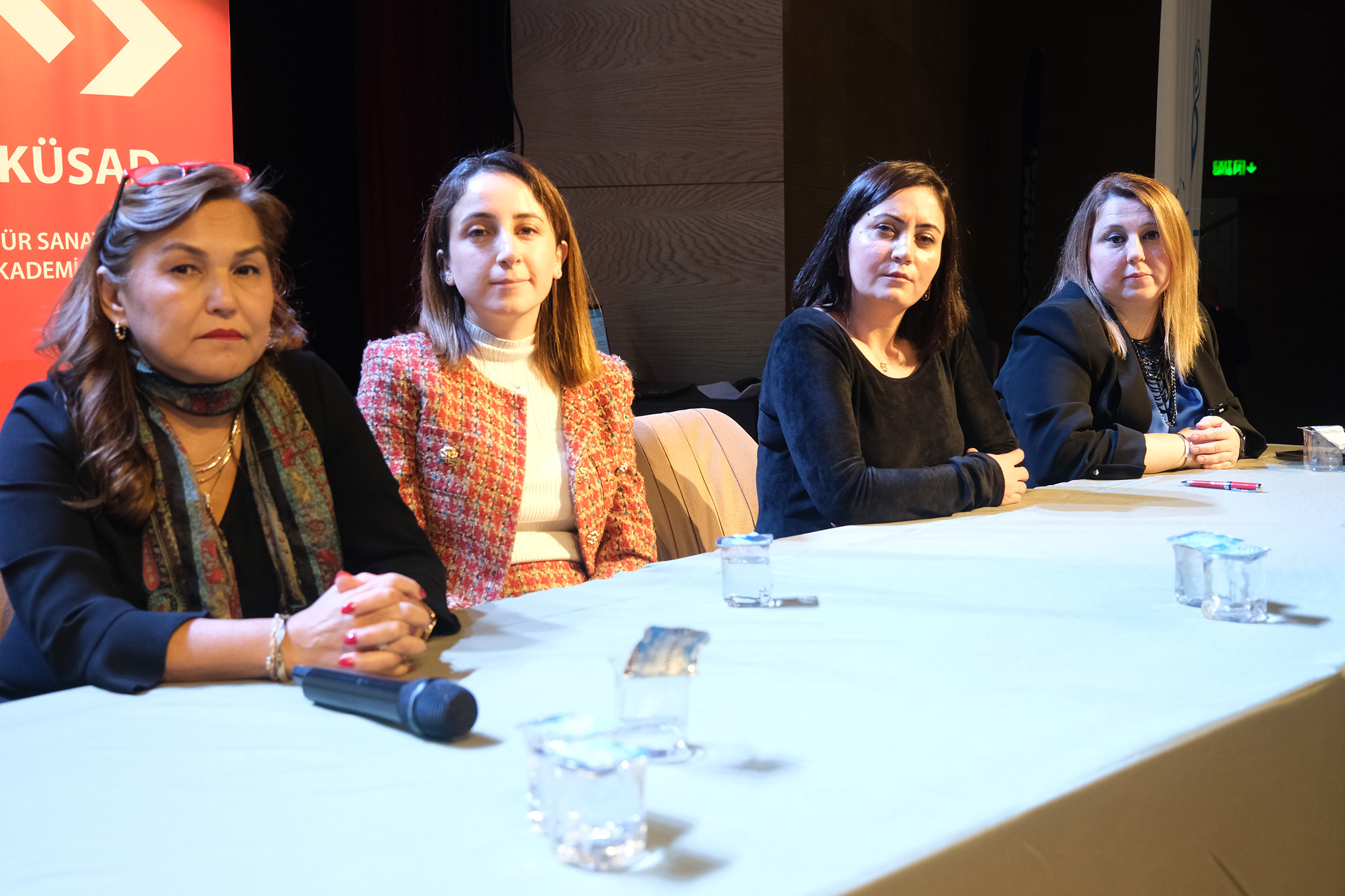 T&Uuml;RKİYE-G&Uuml;RCİSTAN OTİZM&rsquo;E GENEL BAKIŞ &Ccedil;ALIŞTAYI