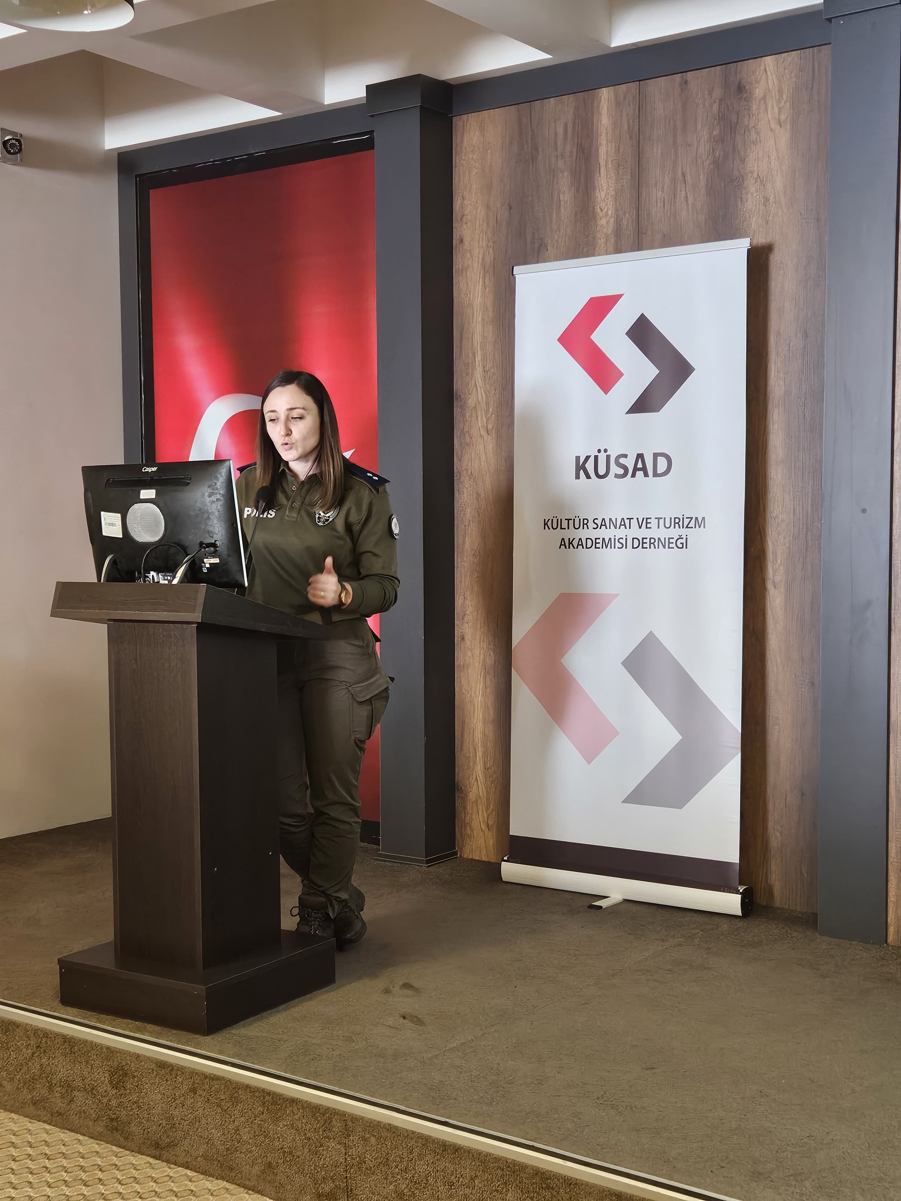 SOKAK HAYVANLARINA G&Uuml;NCEL BAKIŞ