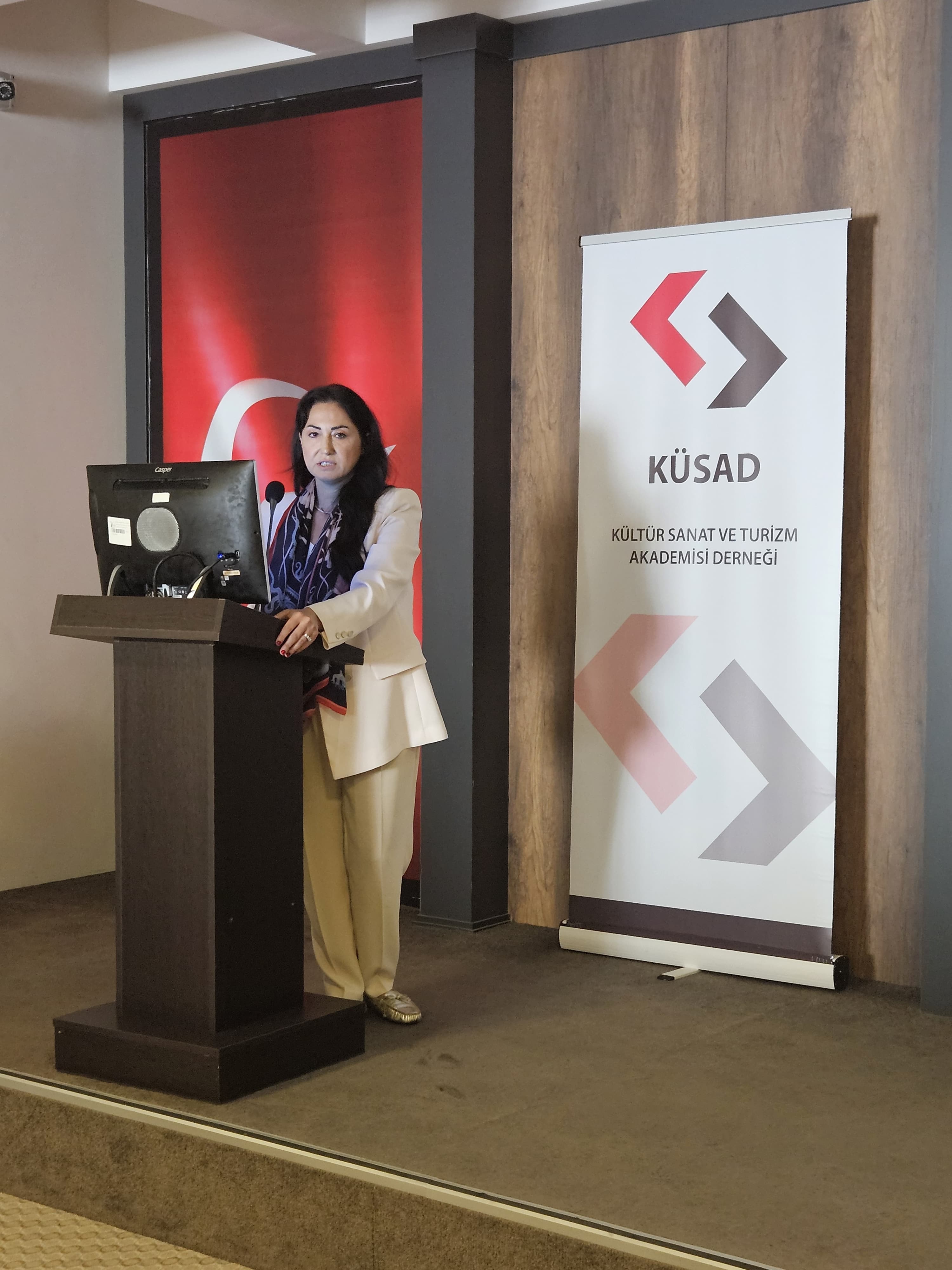 SOKAK HAYVANLARINA G&Uuml;NCEL BAKIŞ